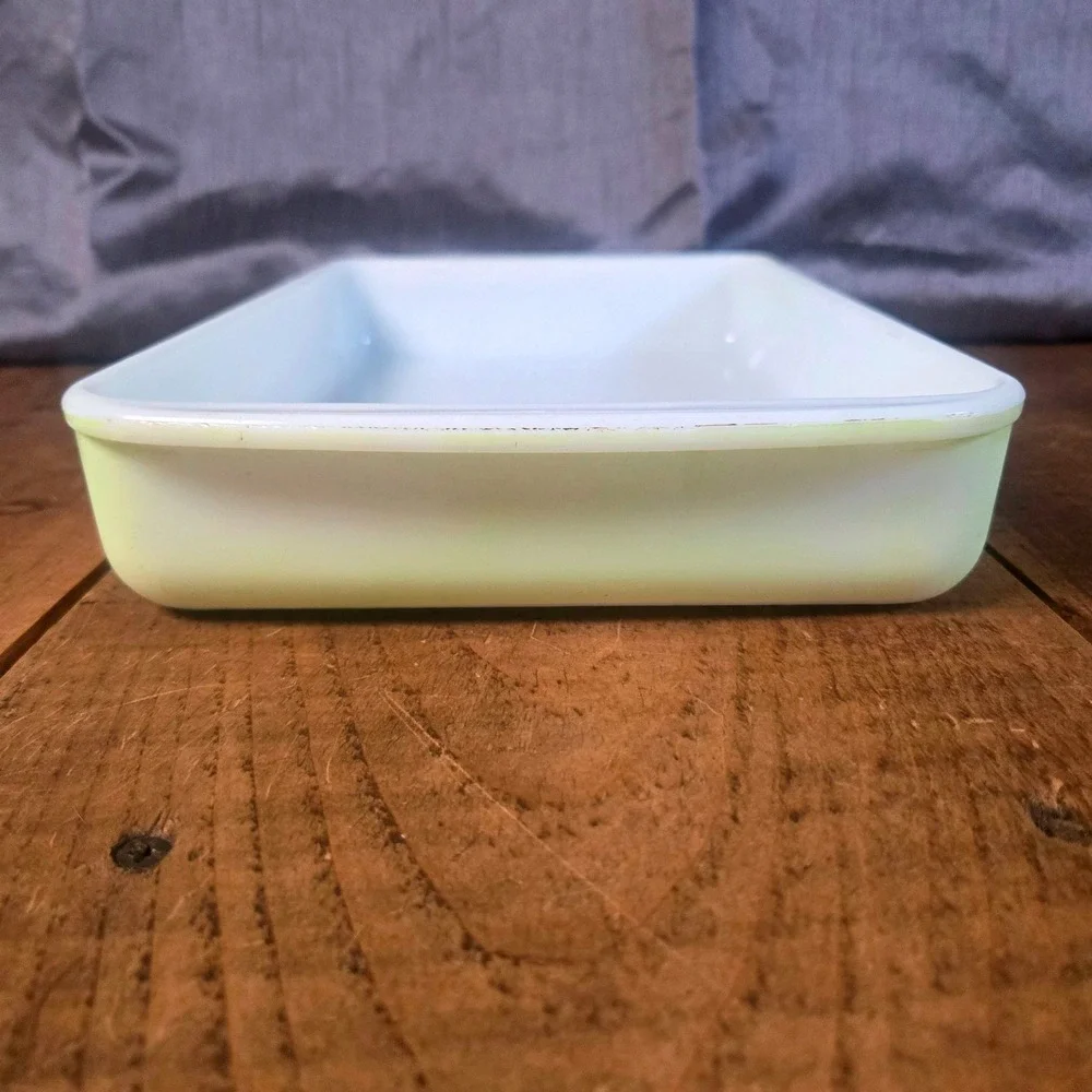 Vintage Pyrex Glass Baking Dish Lime Green 2 Qt Rectangle Casserole #232